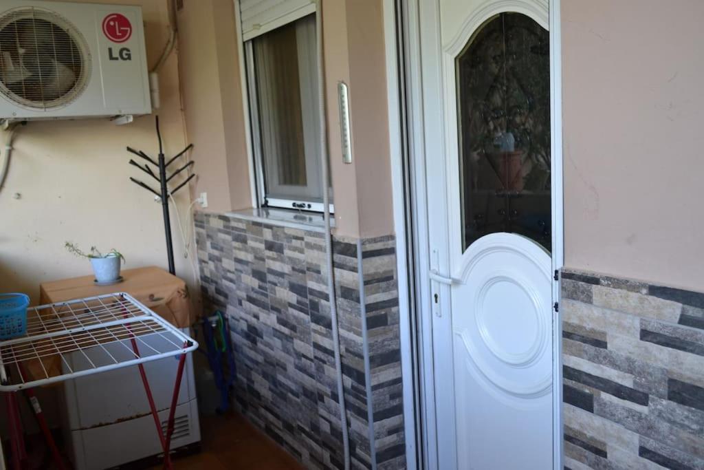 Апартаменты Vasiliki'S Cosy House Неа-Миханиона Экстерьер фото